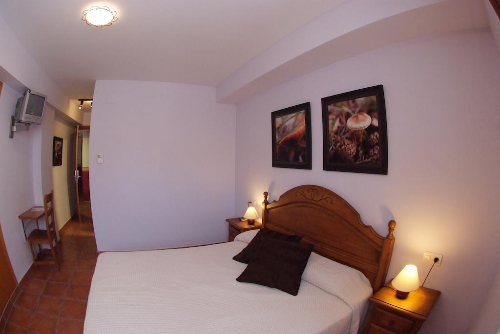 Hotel Casa Duaner Guardiola de Berga Ruang foto